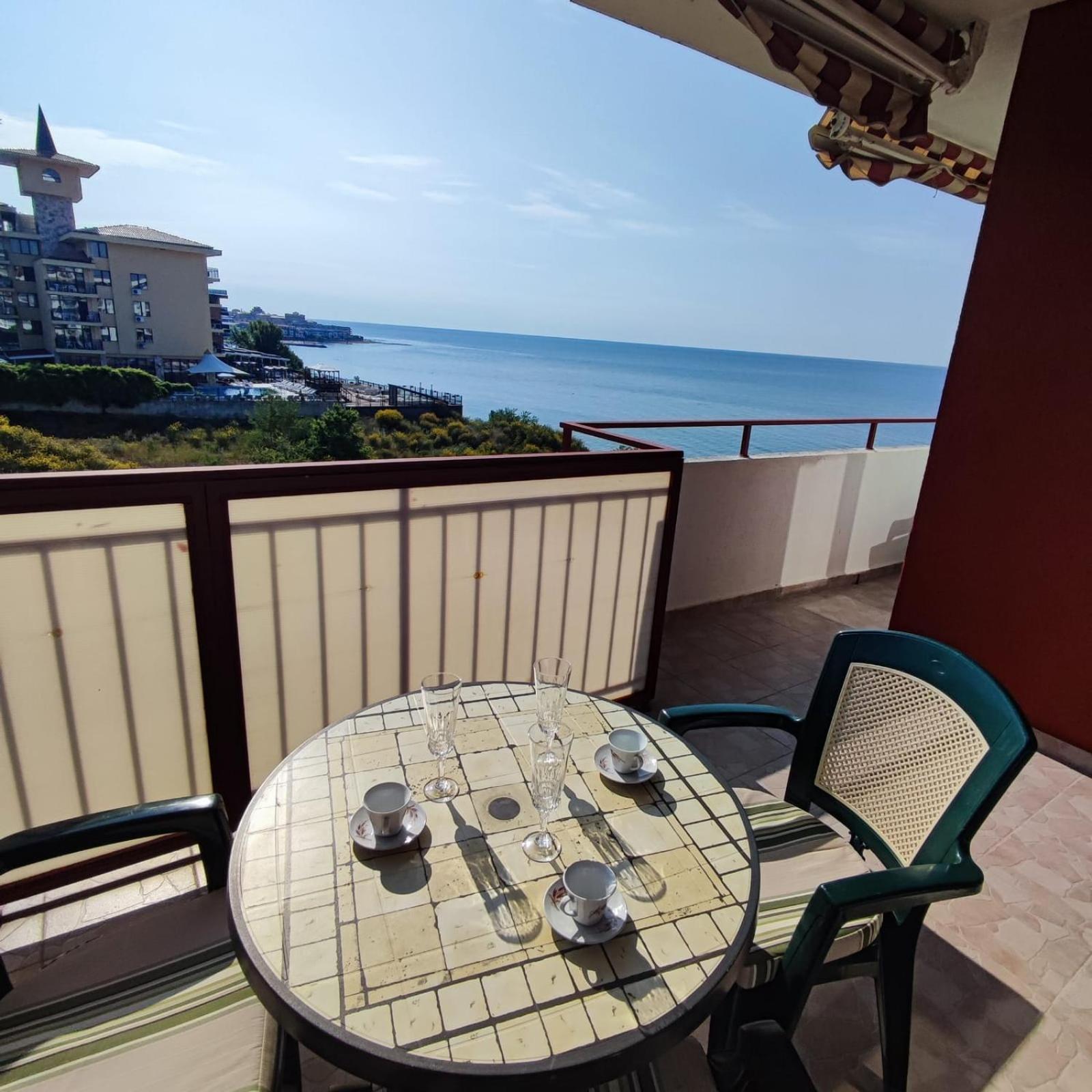 Panorama Marina Fort Beach - Premium Apartments Sea Viev Sveti Vlas Esterno foto